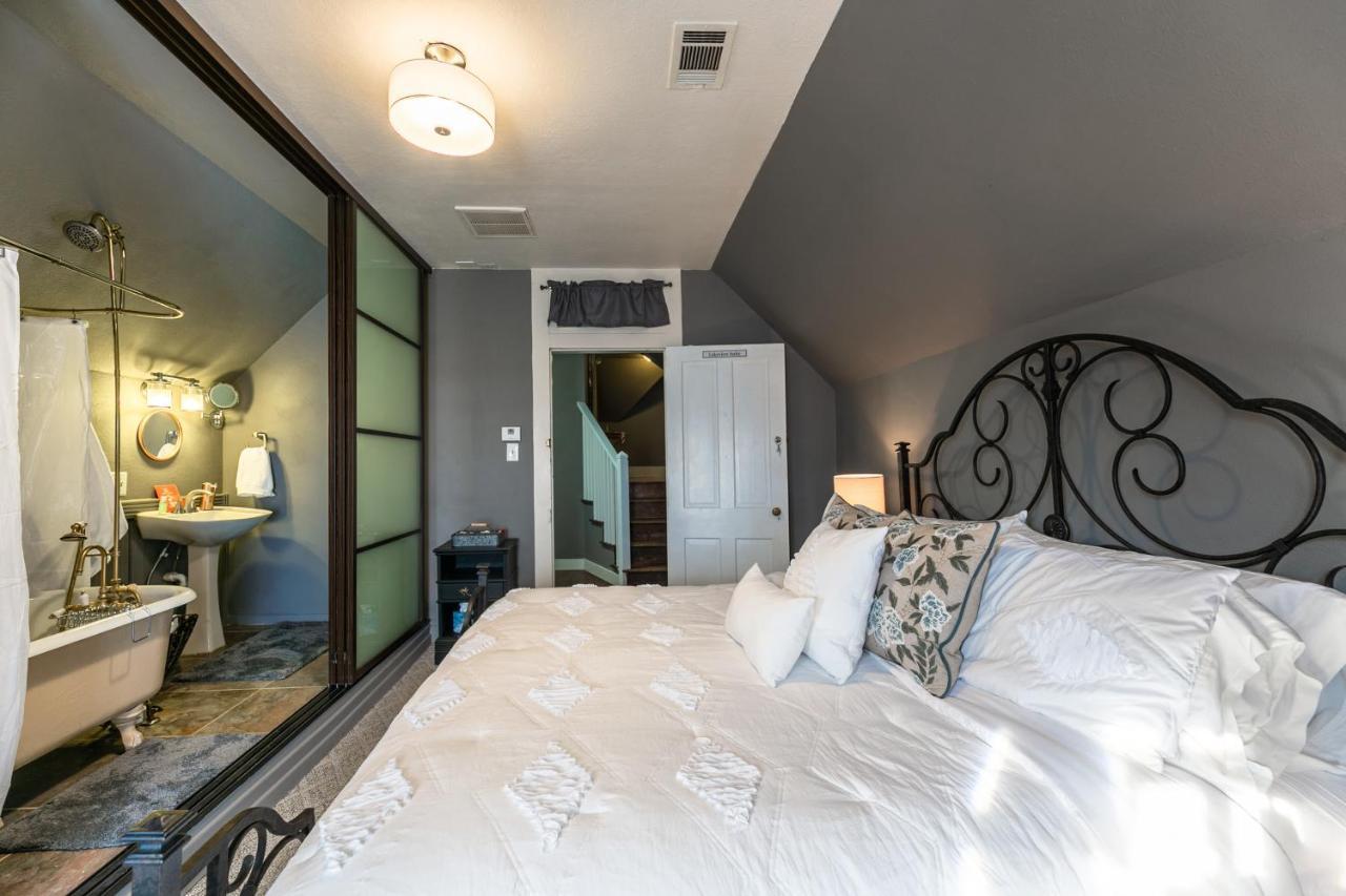 Blue Heron Bed And Breakfast On Lake Granbury Eksteriør bilde