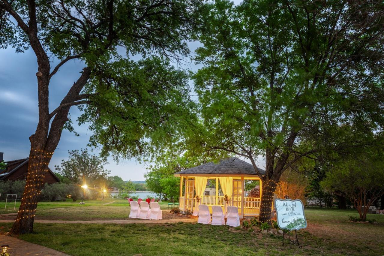 Blue Heron Bed And Breakfast On Lake Granbury Eksteriør bilde