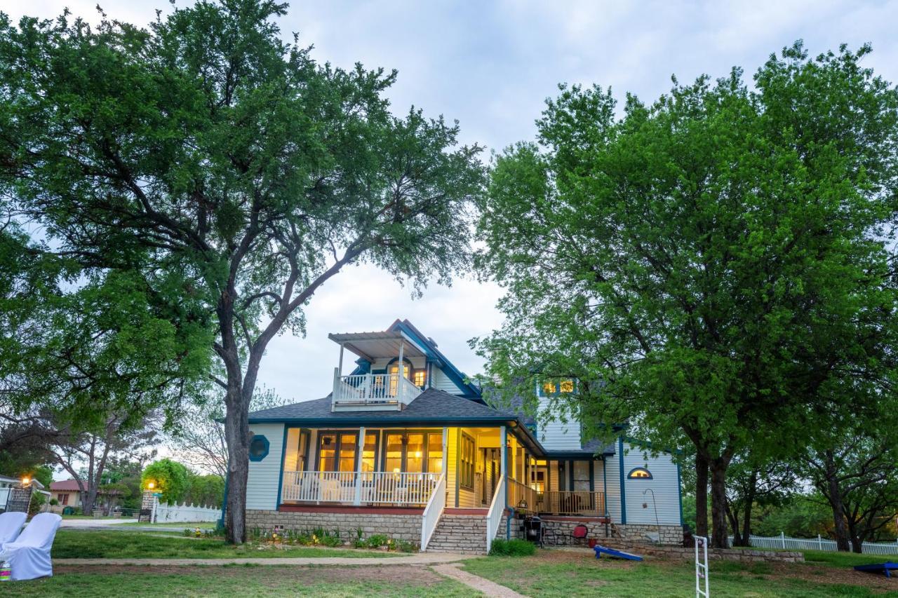 Blue Heron Bed And Breakfast On Lake Granbury Eksteriør bilde